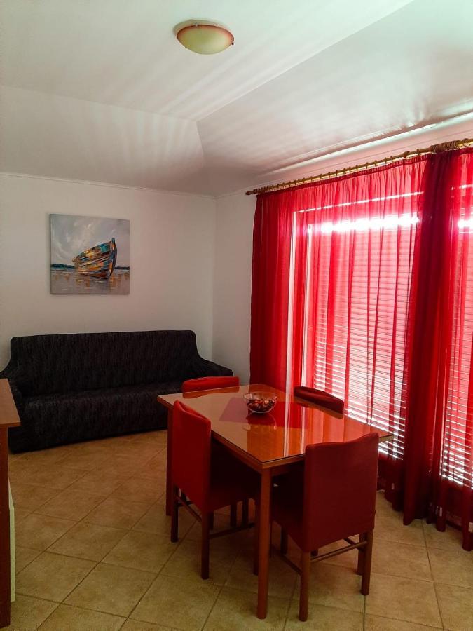 Apartments Cepo Макарска Екстериор снимка