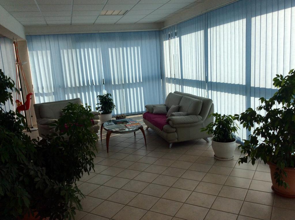 Apartments Cepo Макарска Екстериор снимка