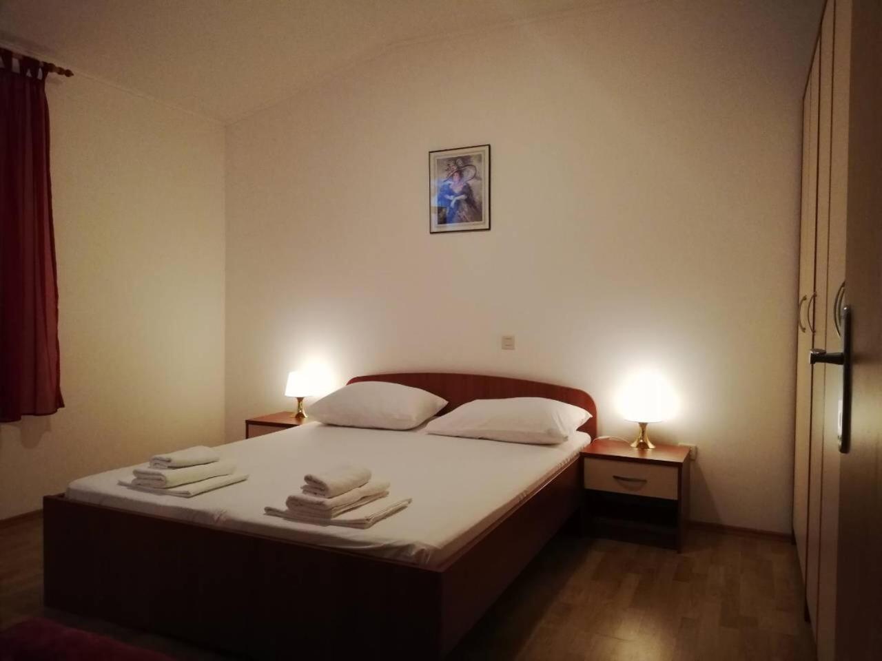 Apartments Cepo Макарска Екстериор снимка